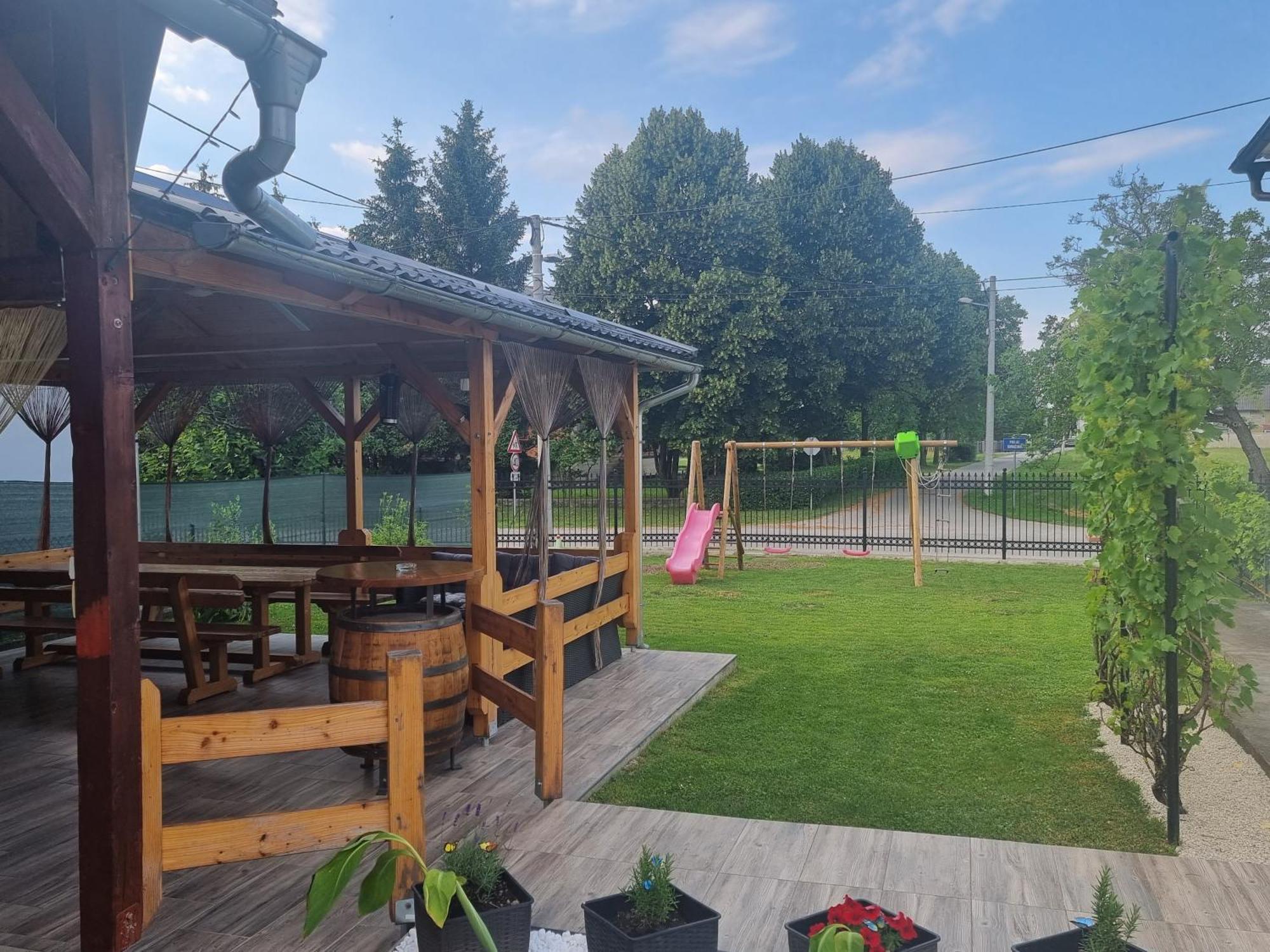 Holiday Home Baotic Velika Mlaka Exterior foto